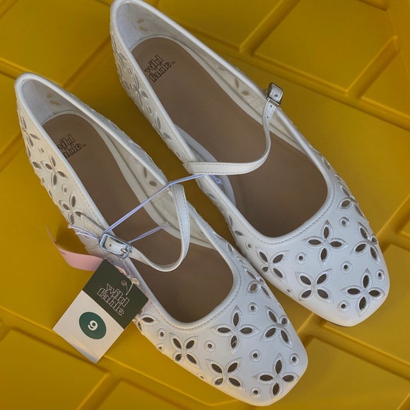 wild fable Shoes - Wild Fable White Cutout Mary Jane Flats